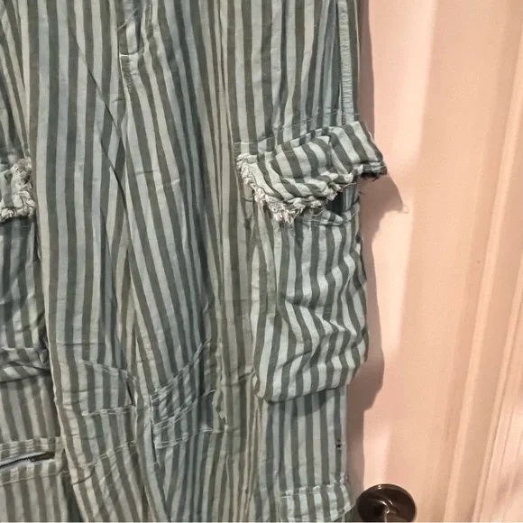 Urban Outfitters Striped Cargo Pants. Women’s size medium - Picture 4 of 7